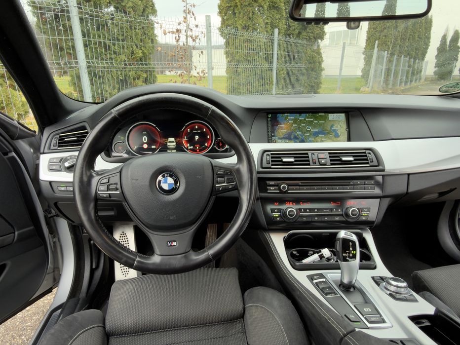 BMW 520D -M Packet- Ceasuri Digitale / head up / keyless