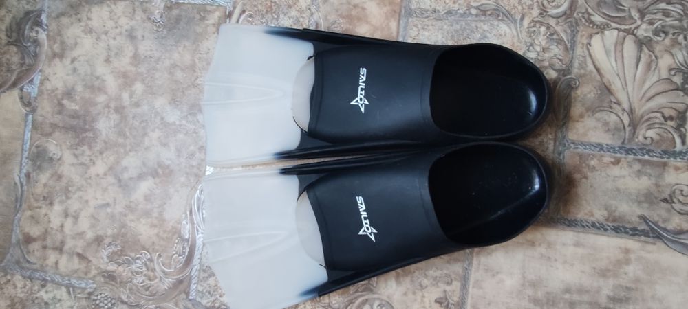 Продам ласты б/у размер 42-44