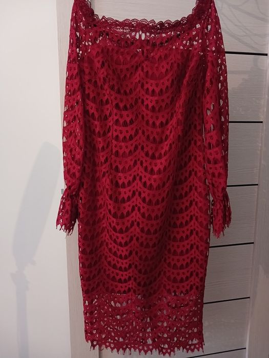 Платья всё по 5000 тг