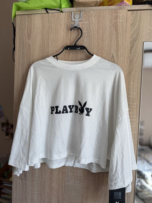 Crop top тениска с камъчета playboy, с щампа на гърба, бяла, черна