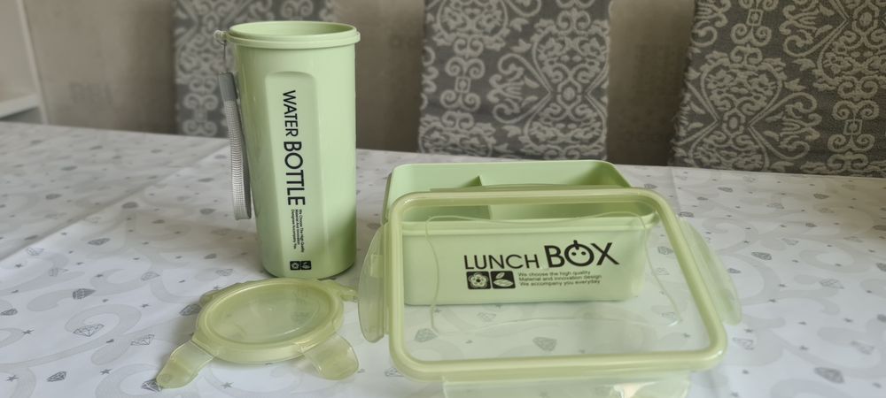 Продам ланч-бокс для еды