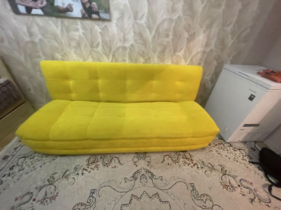 Продам компактный диван