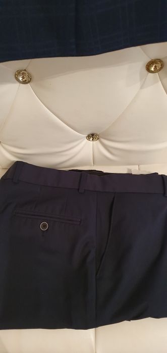 Продам мужской костюм бренд