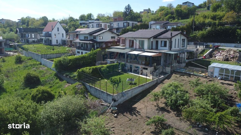 Teren cu panoramă spre Cluj 814 mp Feleacu