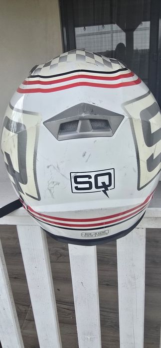 Vând cască moto.