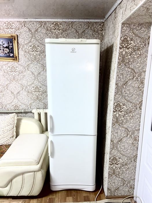 Продам холодильник Индезит