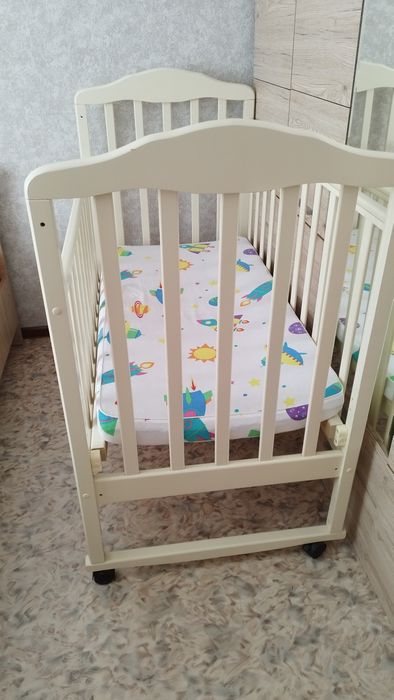 Детская кроватка