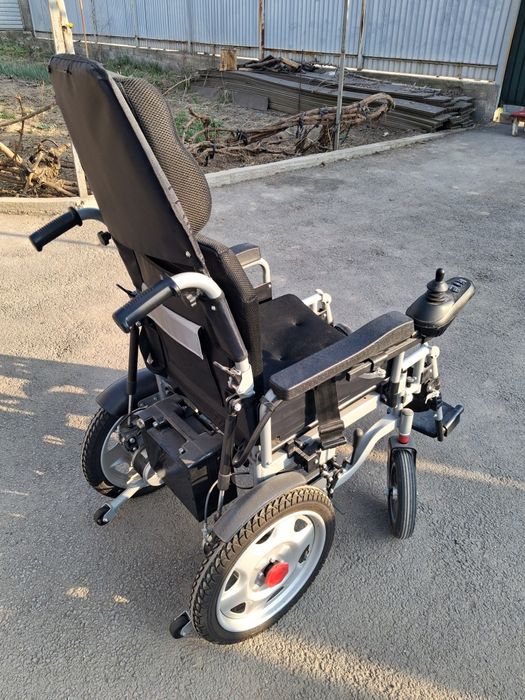 Кресло-коляска для инвалидов