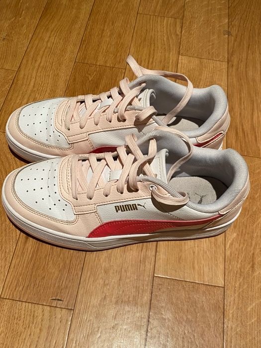 Pantofi sport Puma fete, culoare alb-roz, marime 38, stare buna