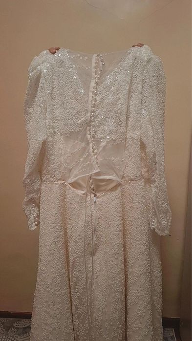 Оқшом либоси махсус тикилган