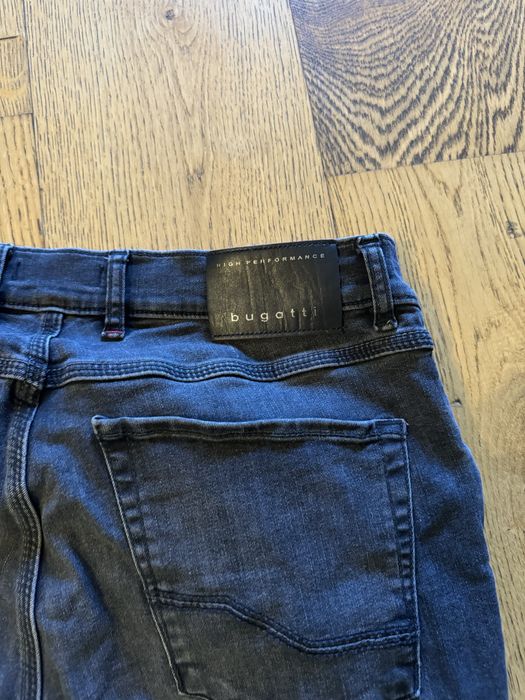 Дънки Bugatti мъжки