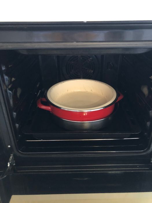 Продавам готварска печка AMICA