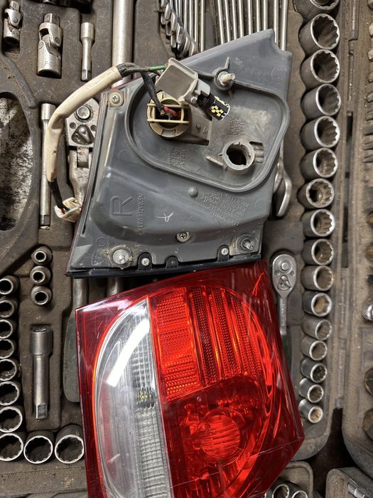 Фонари задние LEXUS GS190