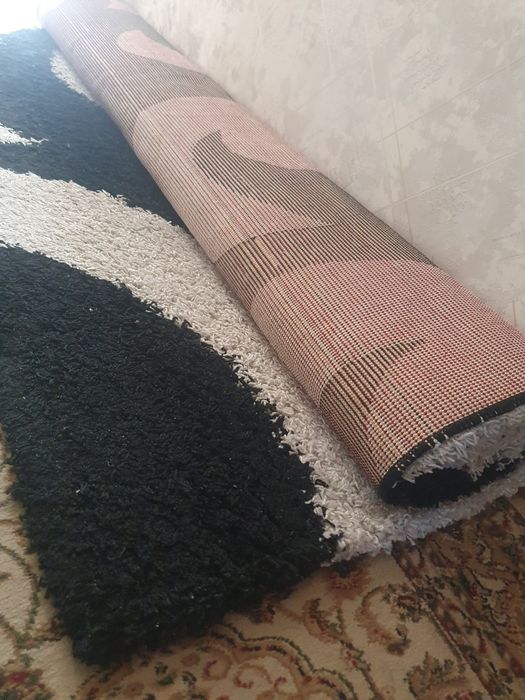 Продам ковёр  2×3