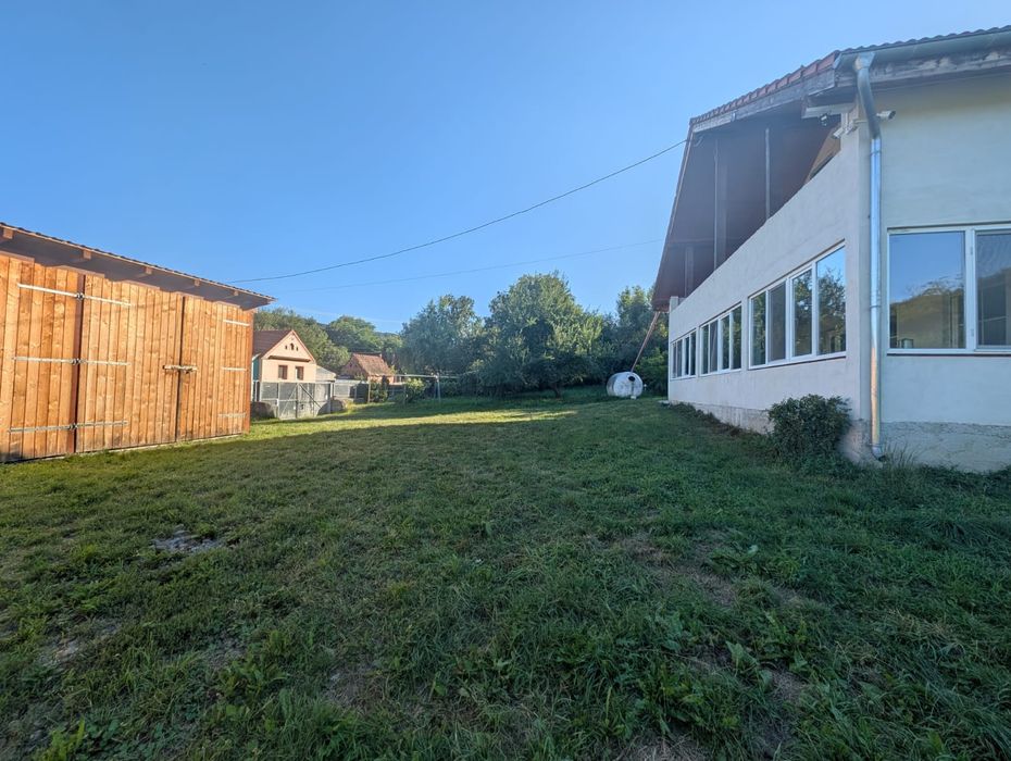 Casa cu gradina in Veseud