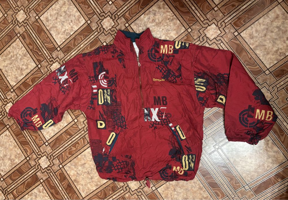 Reebok ветровка размер Л