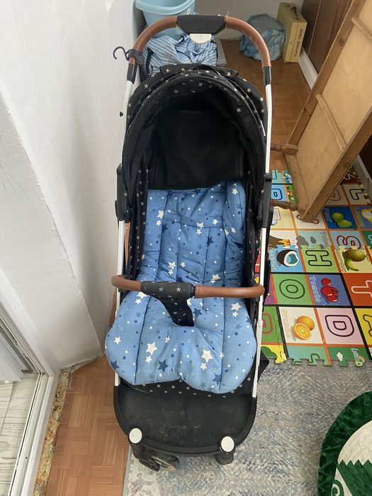 Продам коляску в хорошем состояние