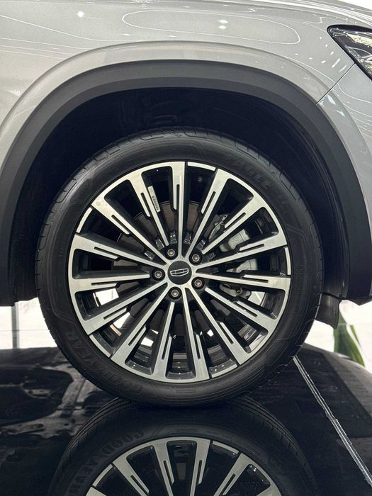 Geely Monjaro rest nalichida rasmiy dillerda 5 yil kafolat