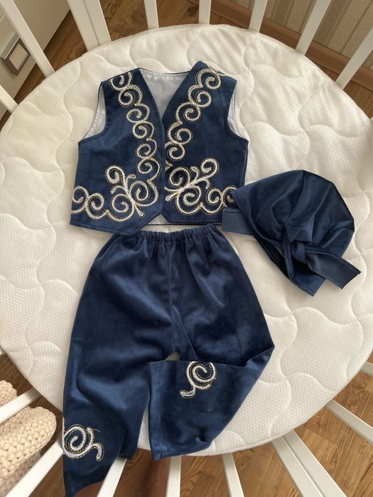 Продам детский костюм