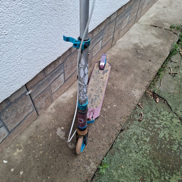 Trotineta copii 6-12 ani reglabilă pe înălțime, stare buna