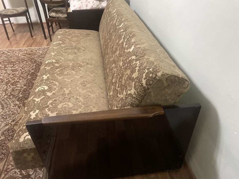 Диван книжка для гостинной