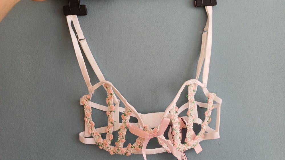 Victoria's Secrets нов сутиен 70 В