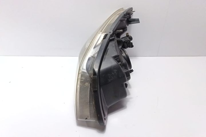 Far dreapta 15810400RE Renault Scenic a 2-a generatie