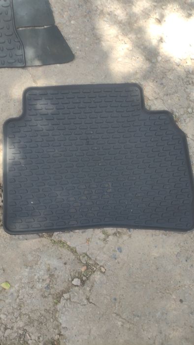 Полик Малибу 2 в нормальном состоянии