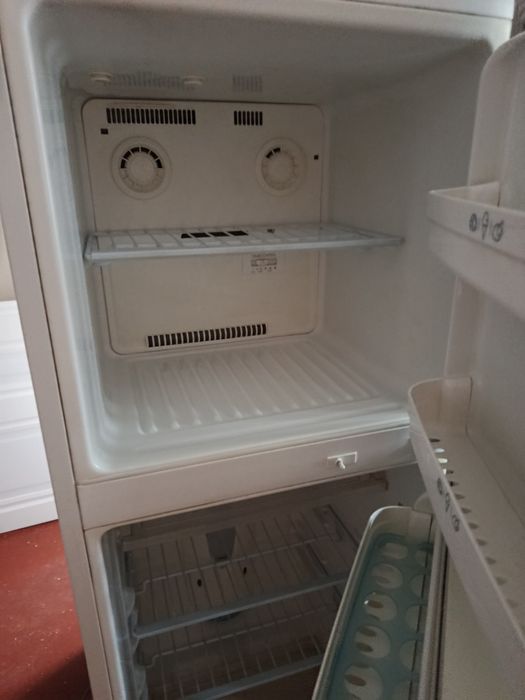 Холодильник 2 камерный lg