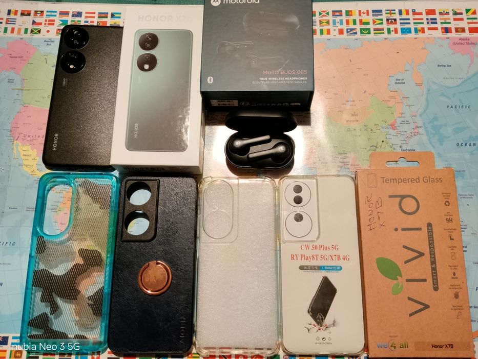 Honor X7b la cutie cu accesorii utile