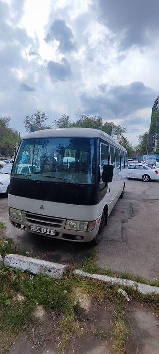 Mitsubishi Fuso  2008 xolati yaxshi 24 mesta