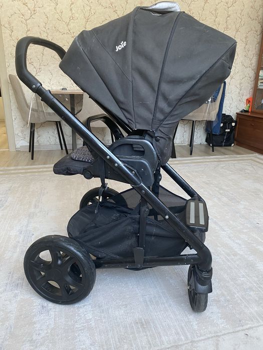 Продам коляску  зима-лето