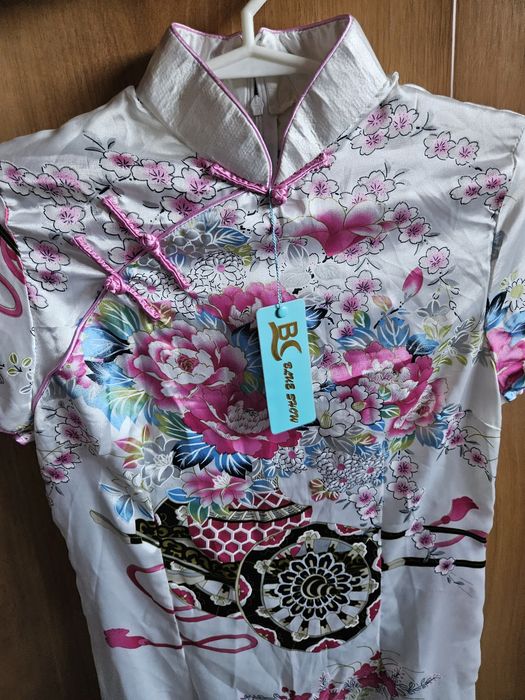 Продам новое платье под китайский стиль