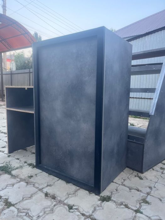 Продам мебель для магазина