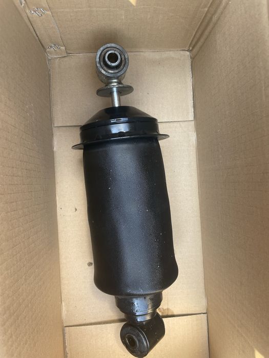 Продам амортизаторы 2 шт на DAF106