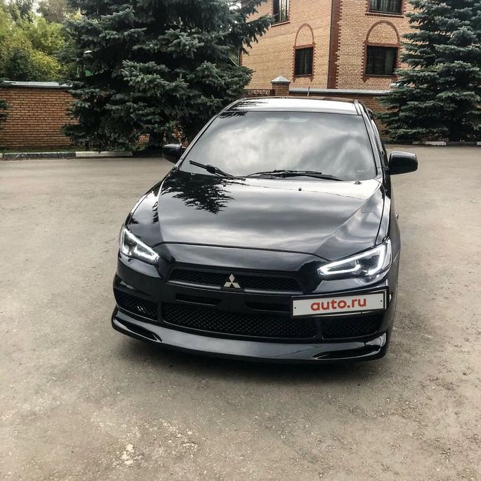 Кастомный передний бампер на Lancer 10