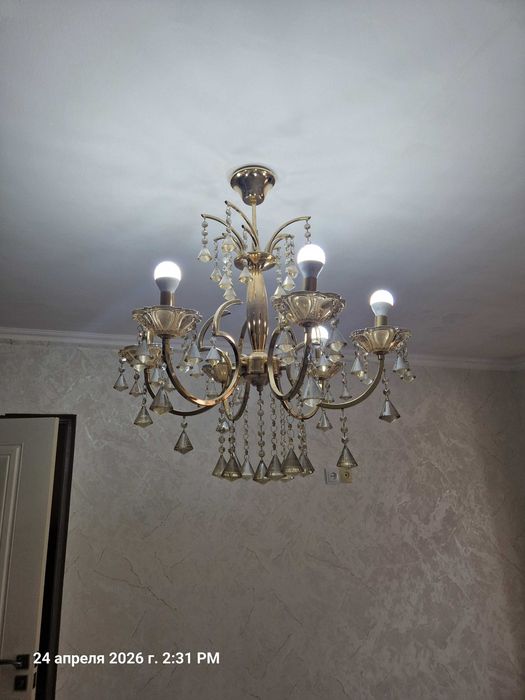 Люстры продаётся