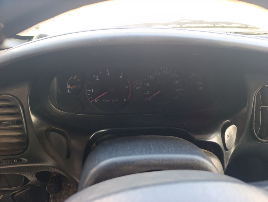 Gruzavoy moshina sotiladi