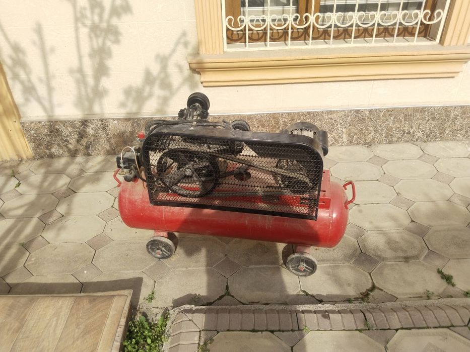 Воздушный компрессор .