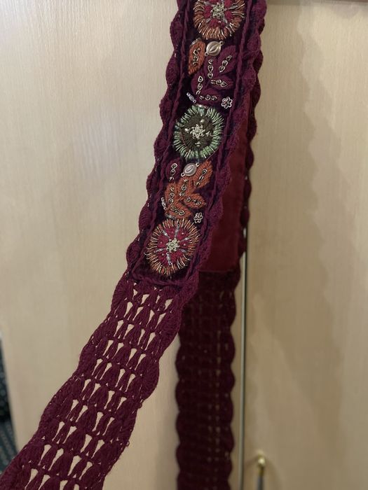 Продам красивый пояс на бархате.