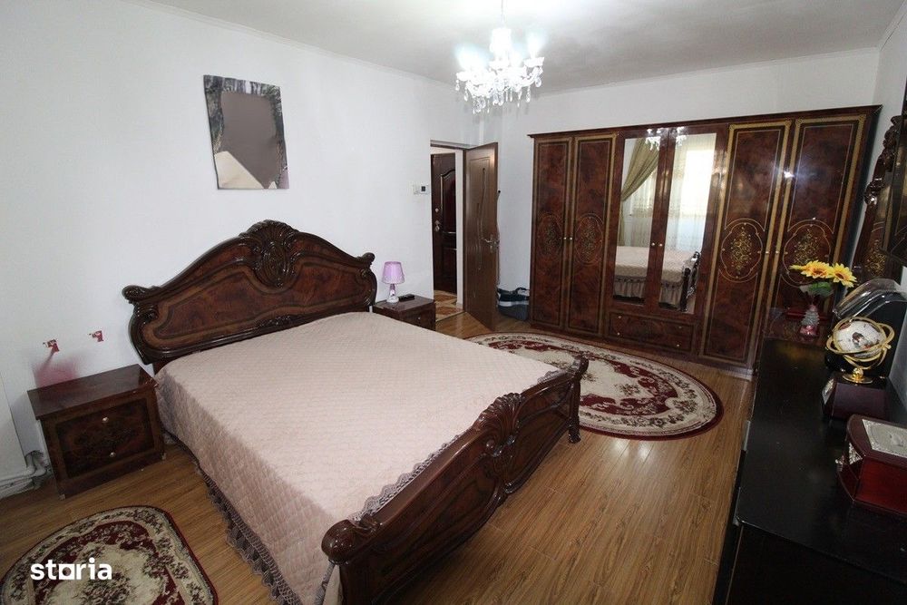 Vând apartament 2 camere în Hunedoara,  Micro1-Hotel Rusca, 51mp...