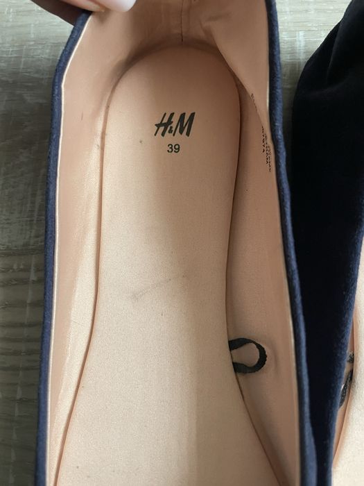 Нови велурени равни обувки Н&М 39