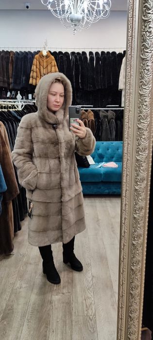 Продам норковую шубу