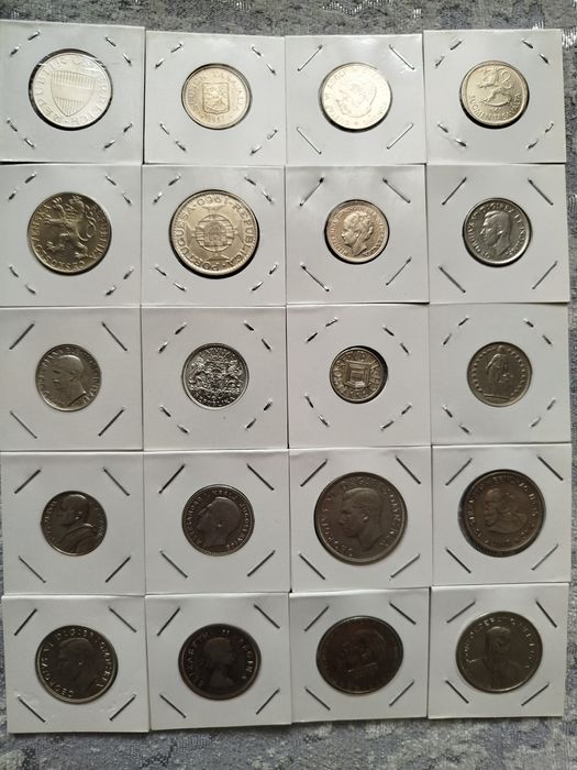 Монеты разных стран.