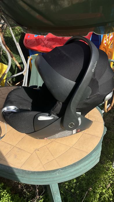 Кошница за кола cybex cloud Q ,база , адаптери gazelle s,