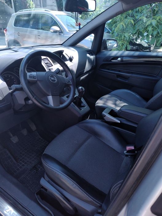 Vând Opel Zafira 1.8 benzina