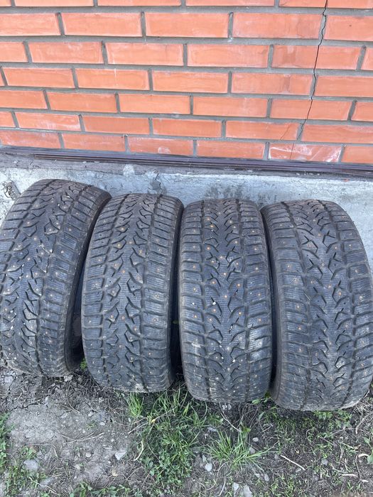 245/45/18 шины с шипамы
