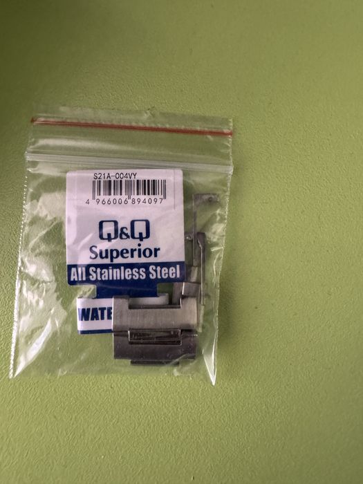 Часовник оригинален  QиQ