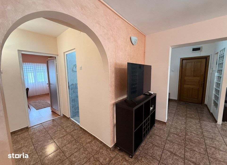 Apartament  4 camere Pacurari , 100 metri, etaj 1 Cod:163300