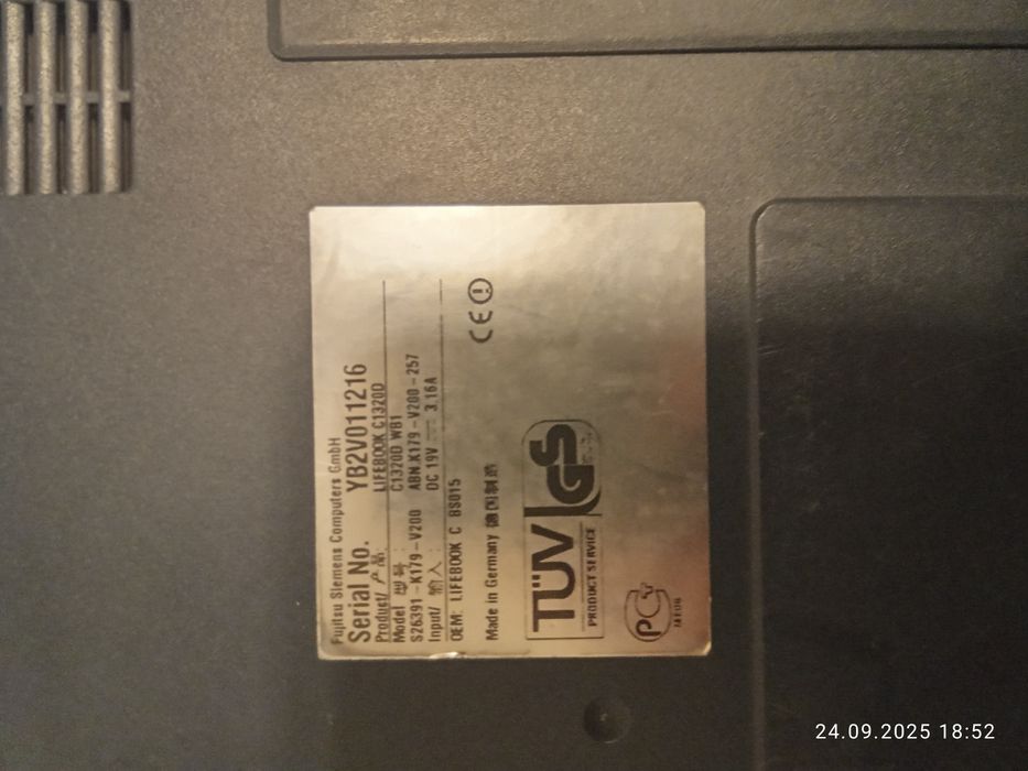 Laptop Fujitsu Siemens Lifebook C1320 – retro, funcțional, Windows 10
